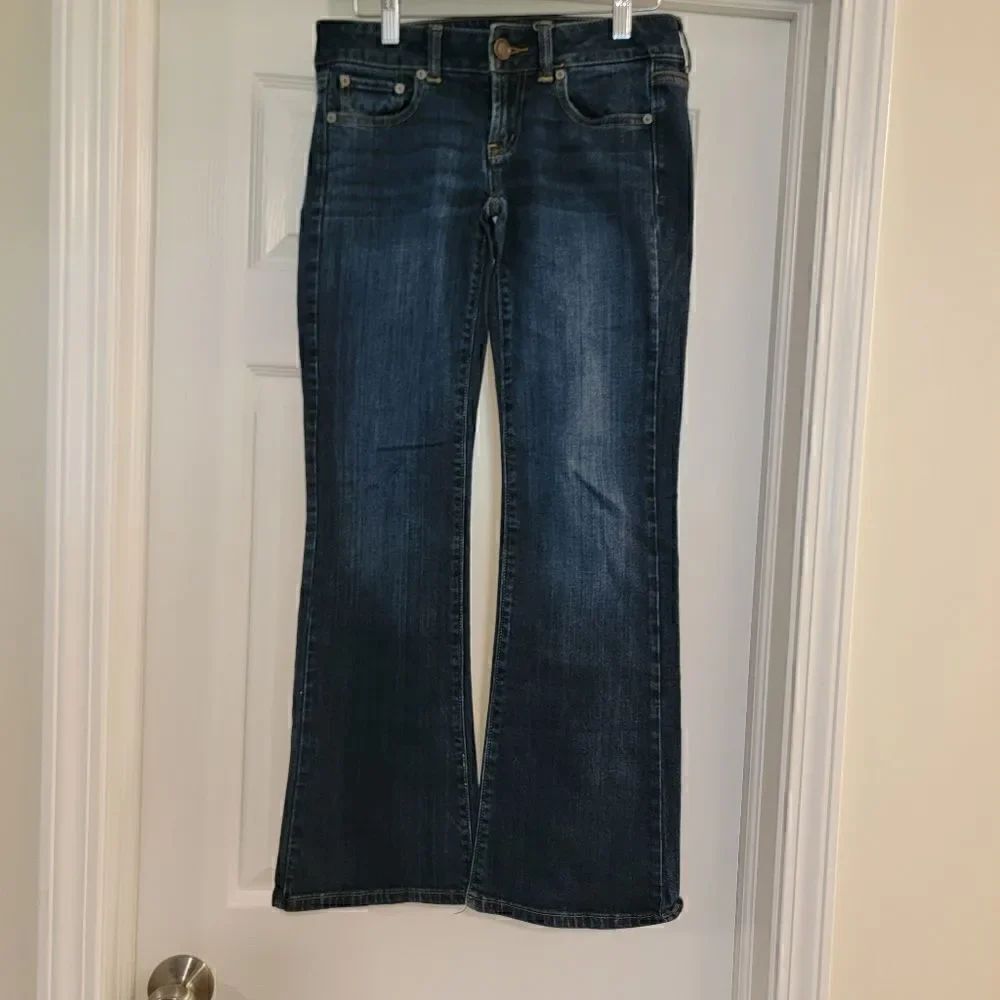 American Eagle Favorite Boyfriend Blue Jeans Womens Y2K Size 2 short